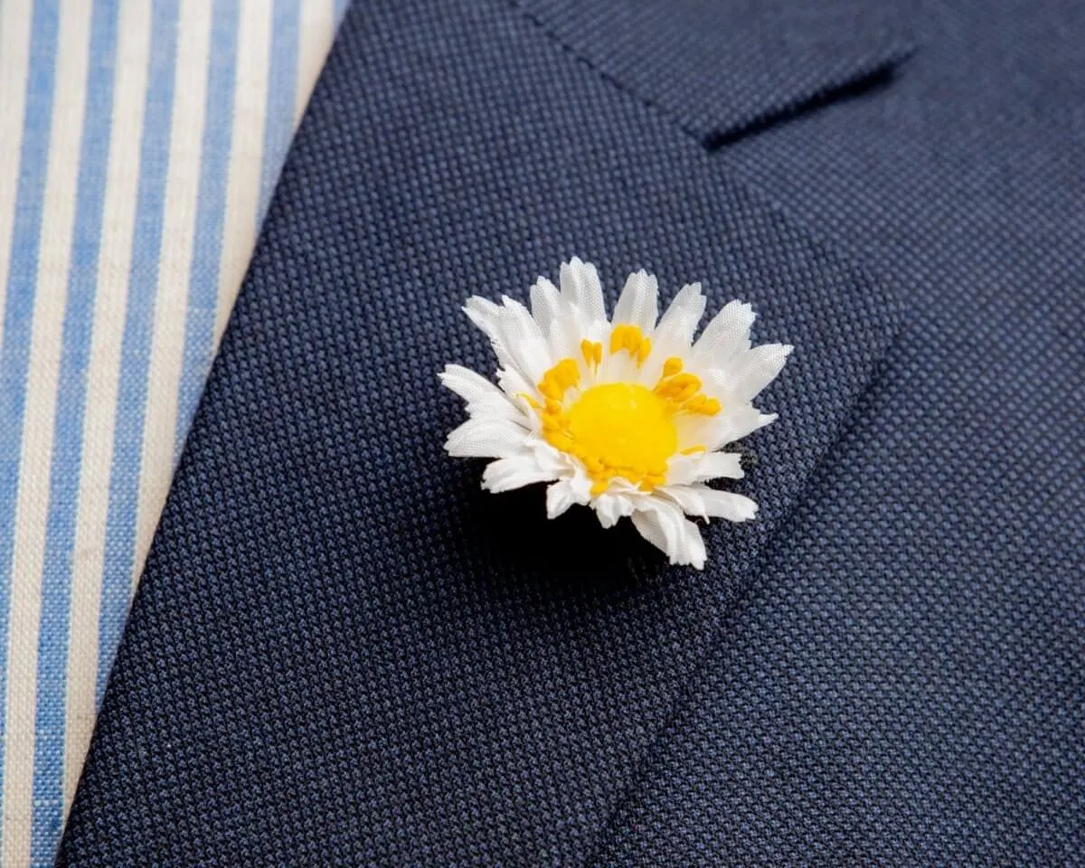 Boutonnière Aster Weiß klein (Aster album)