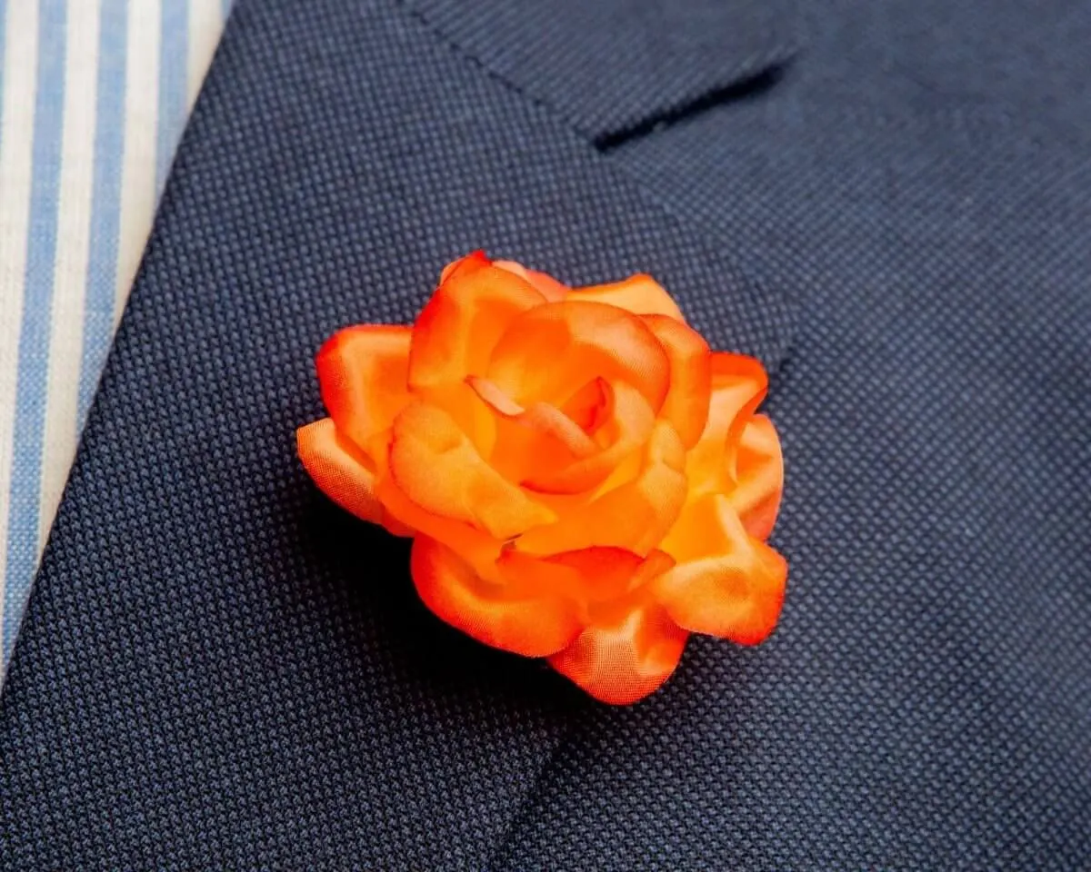 Boutonnière Rose Orange (Rosa odorata)