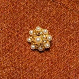 Brooch flower c - representative image, shown here: Brooch Flower f