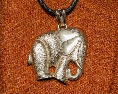 Anhänger Elefant c